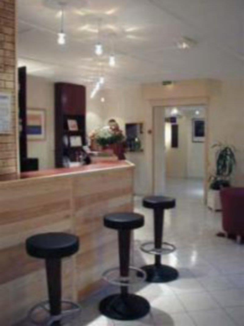 Comfort Hotel Grenoble Meylan Restaurant foto